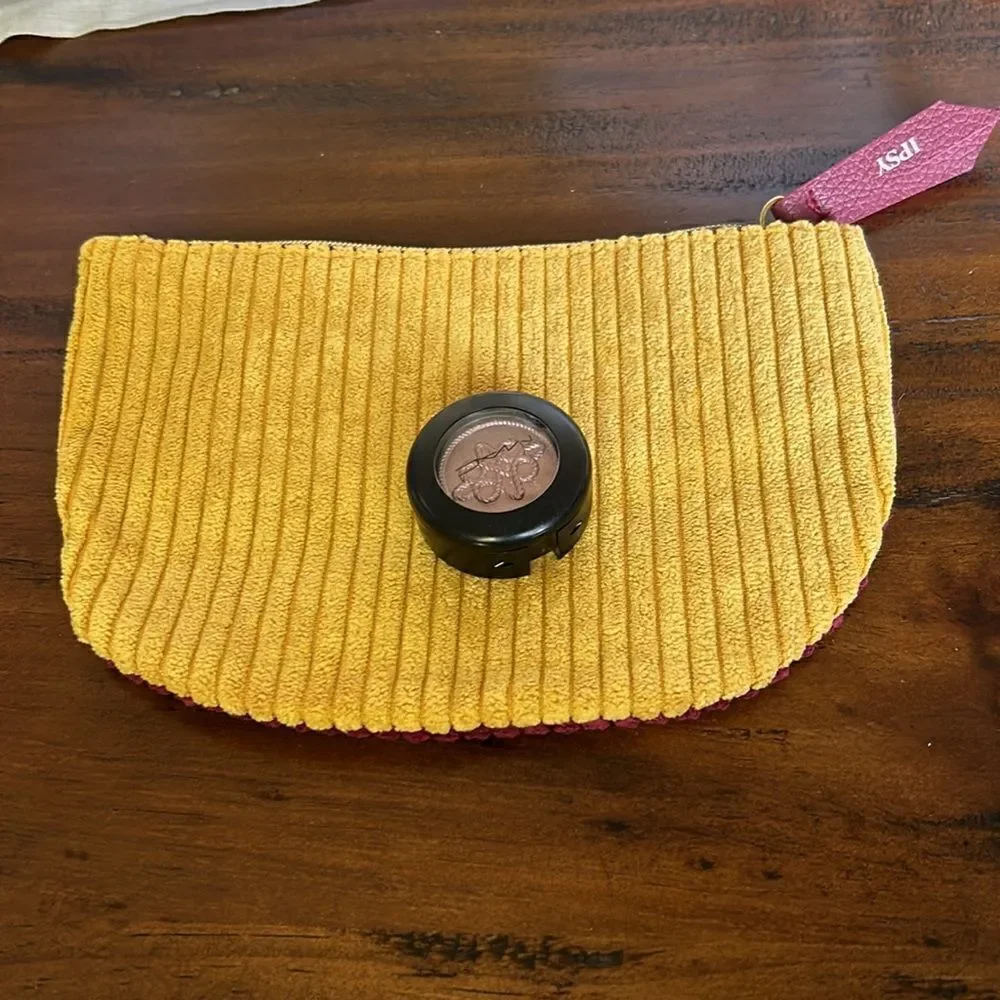 MAC Eyeshadow NEW Color Smoky Maive Ipsy bag
